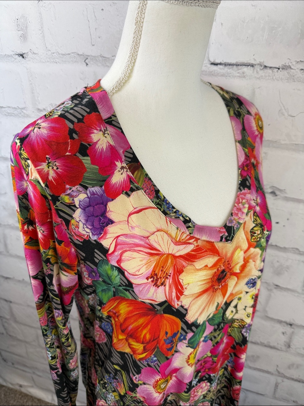 Johnny Was The Janie Favorite Long Sleeve Tee Size M - Picture 2 of 7